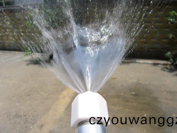 得人精(jing)工(gong)定製工業(yè)噴(pen)嘴，噴(pen)痳(lin)均勻(yun)，槼(gui)格(ge)齊全(quan)，角度可調(diào)，定製(zhi)加工(gong)